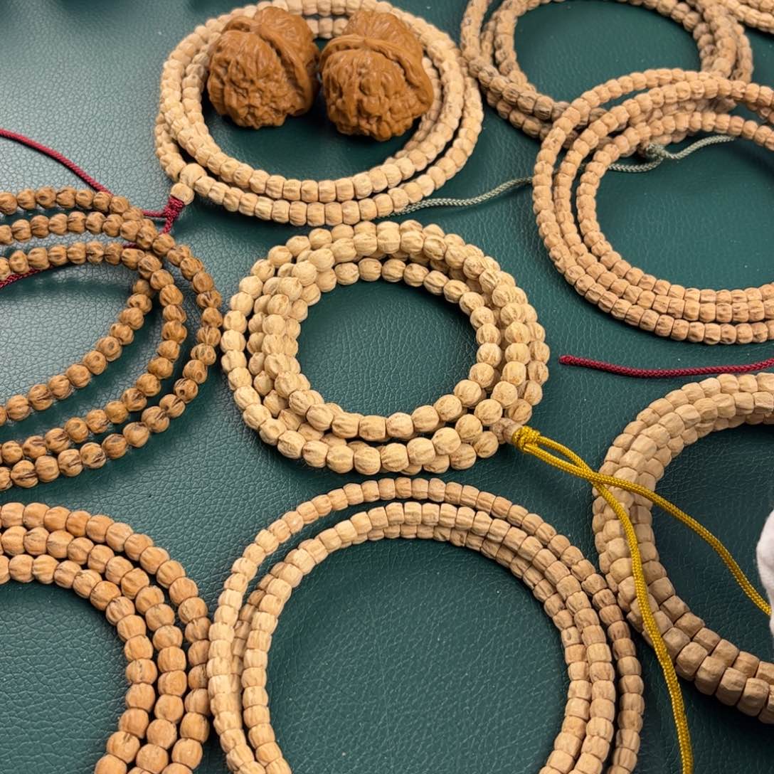 柏香籽/百香籽吊坠昵*。