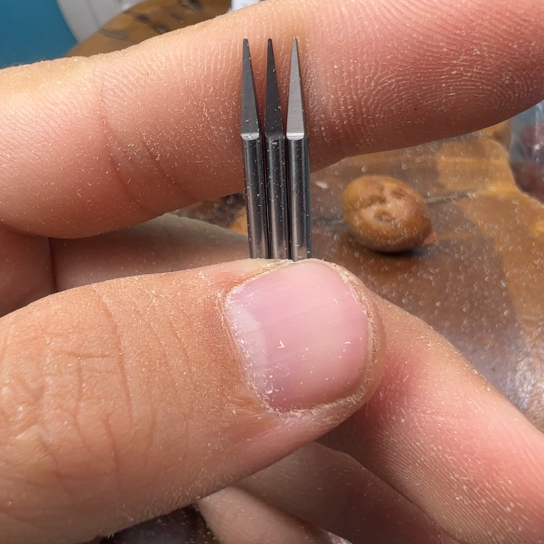 慕***臣手串/手链橄榄核特小圆头宝剑刀3支