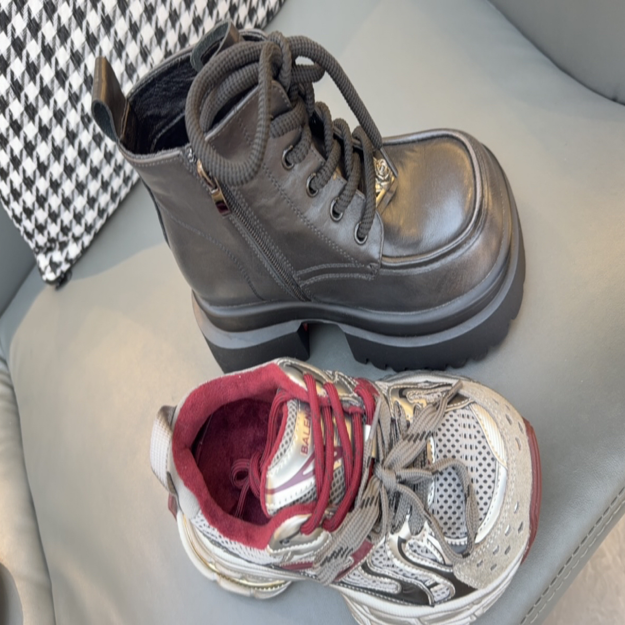 英伦风加绒厚底马丁靴女秋冬系带圆头内增高短筒百搭显瘦女靴