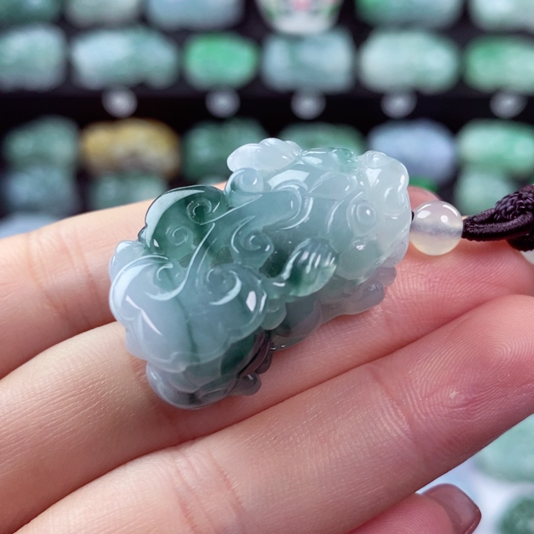 翡翠颈饰未镶嵌天然