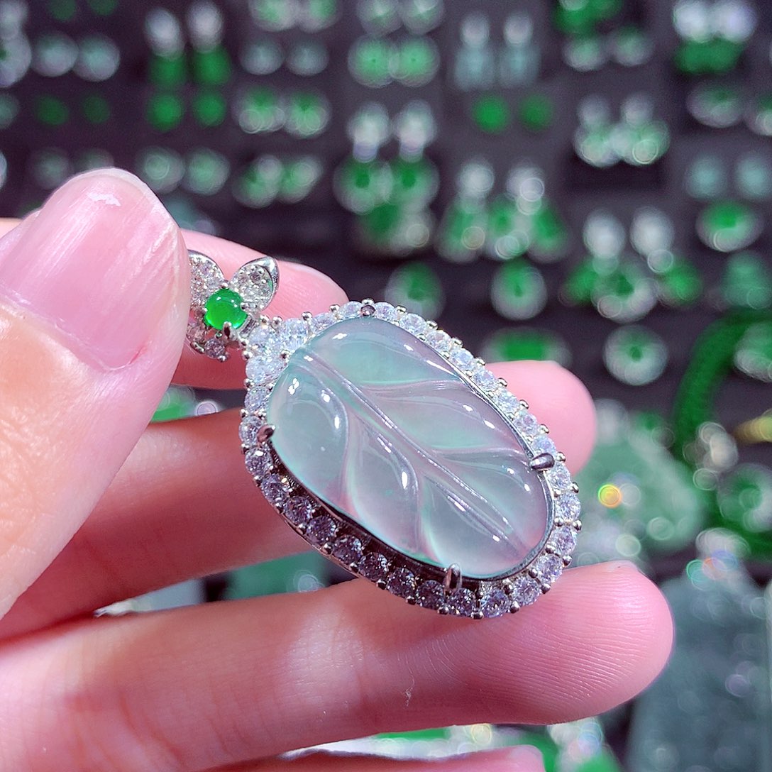 翡翠未镶嵌颈饰天然