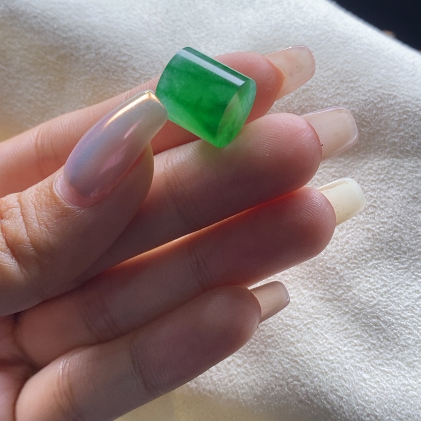 【闪购商品】翡翠颈饰未镶嵌冰辣阳绿桶珠