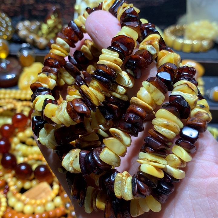 琥珀未镶嵌珠宝奇石多样性发其一