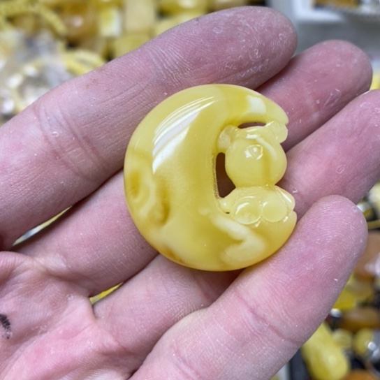 蜜蜡裸石未镶嵌吊坠