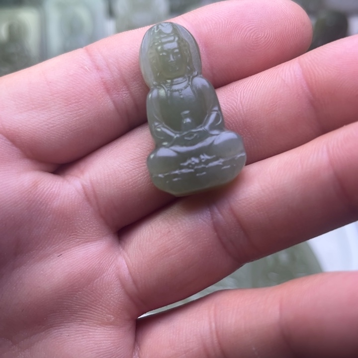 时***³和田玉未镶嵌颈饰