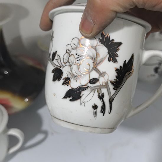 .当代景德镇陶瓷工艺品