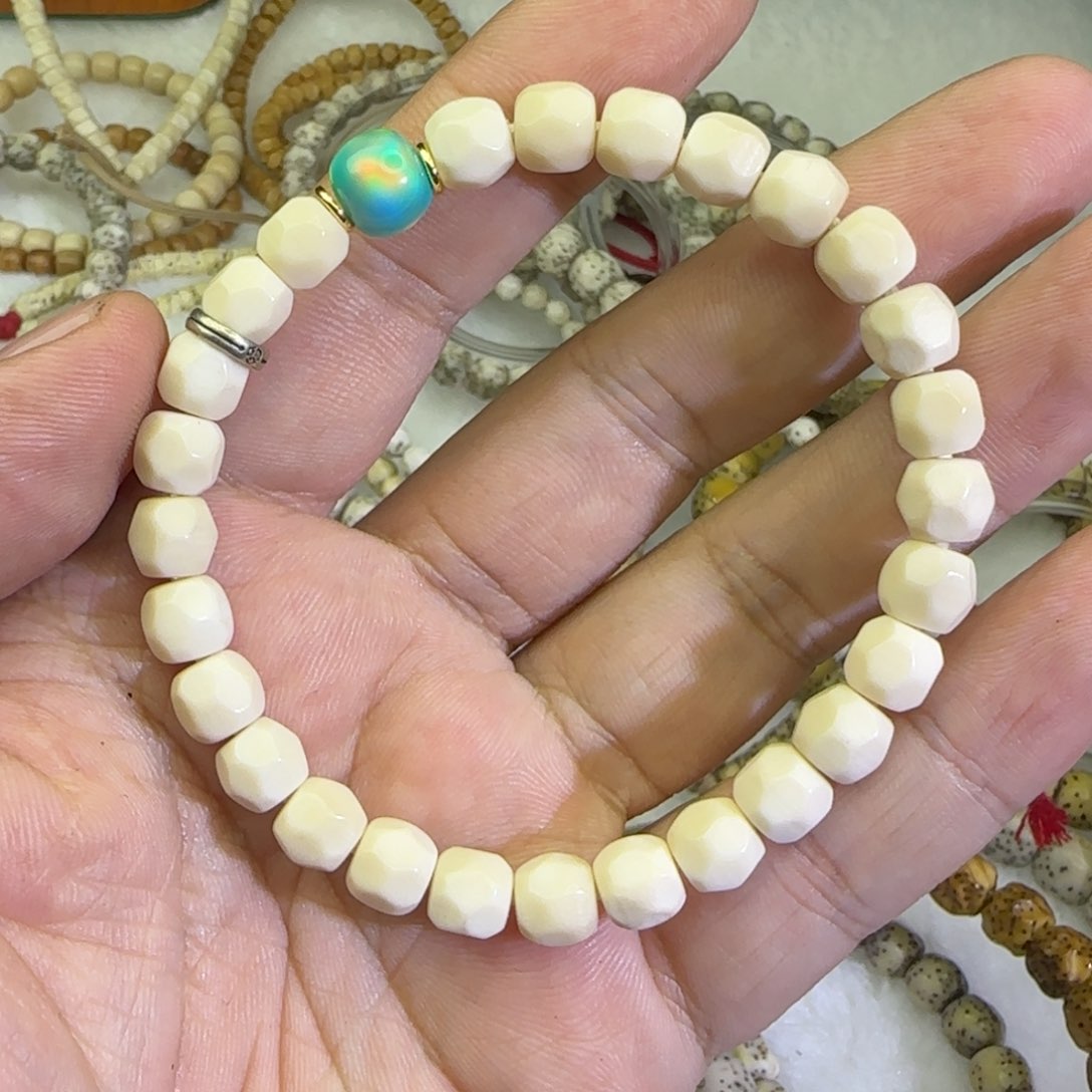 星月菩提吊坠白玉菩提无相