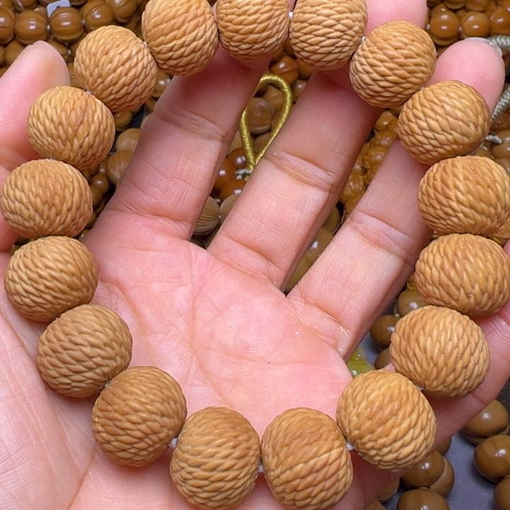 吊坠橄榄核聚宝盆