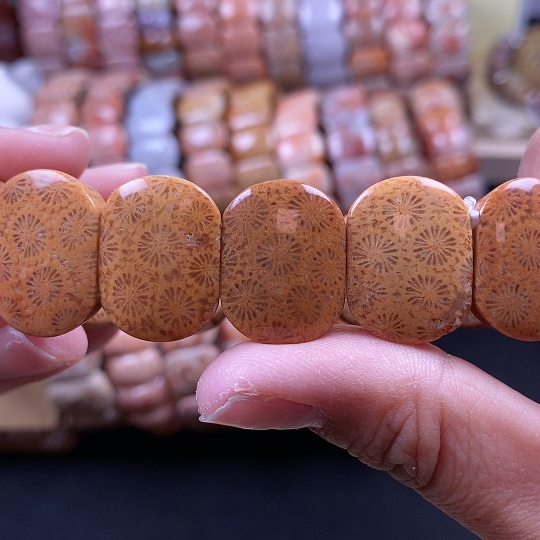 硅化珊瑚（珊瑚玉）手牌未镶嵌25