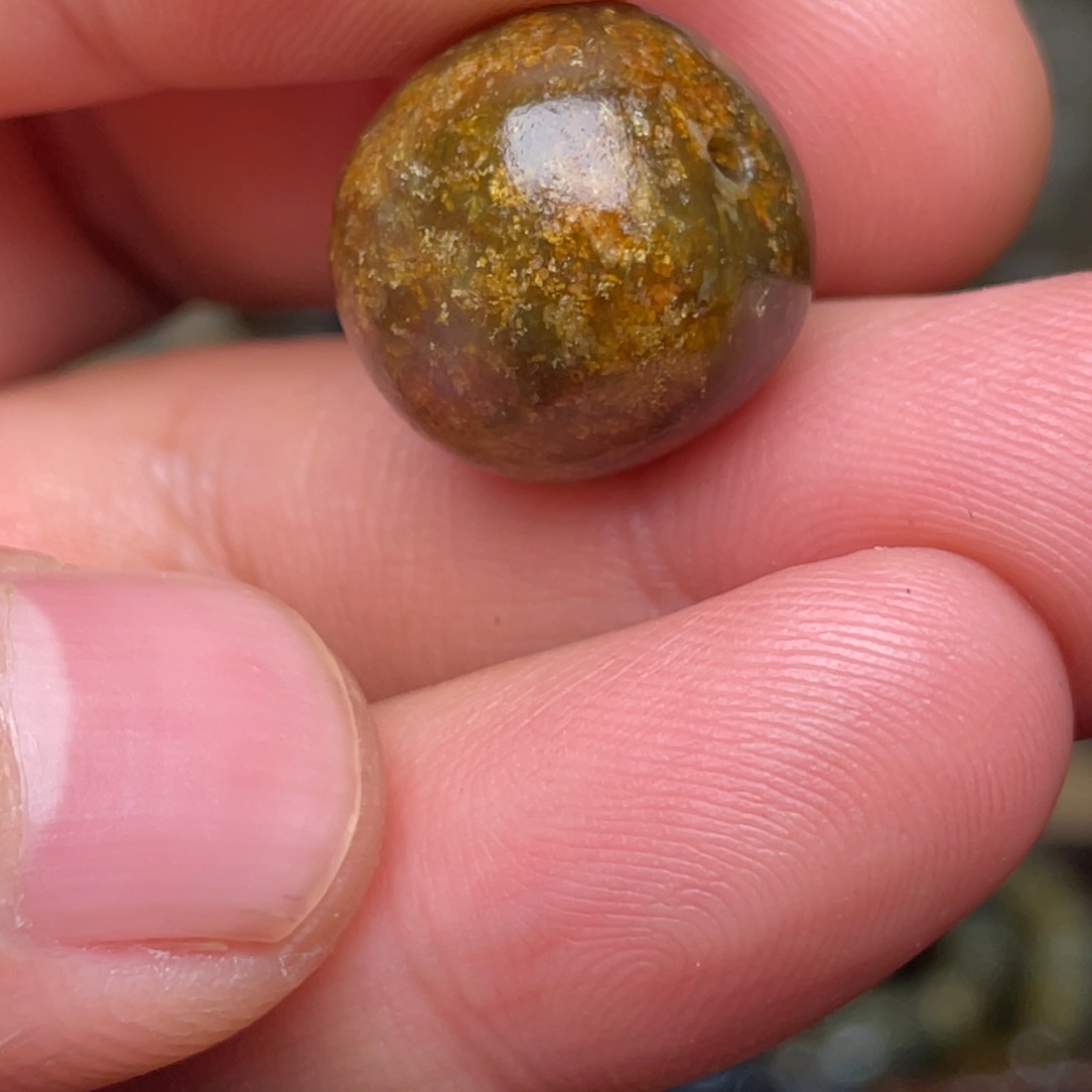 岫岩河磨玉（透闪石质玉）未镶嵌颈饰16×15单珠