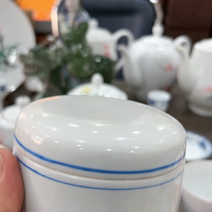 釉下彩印泥盒的。