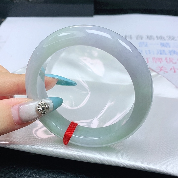 慧***慧翡翠手镯未镶嵌翡翠55.0春彩正圈