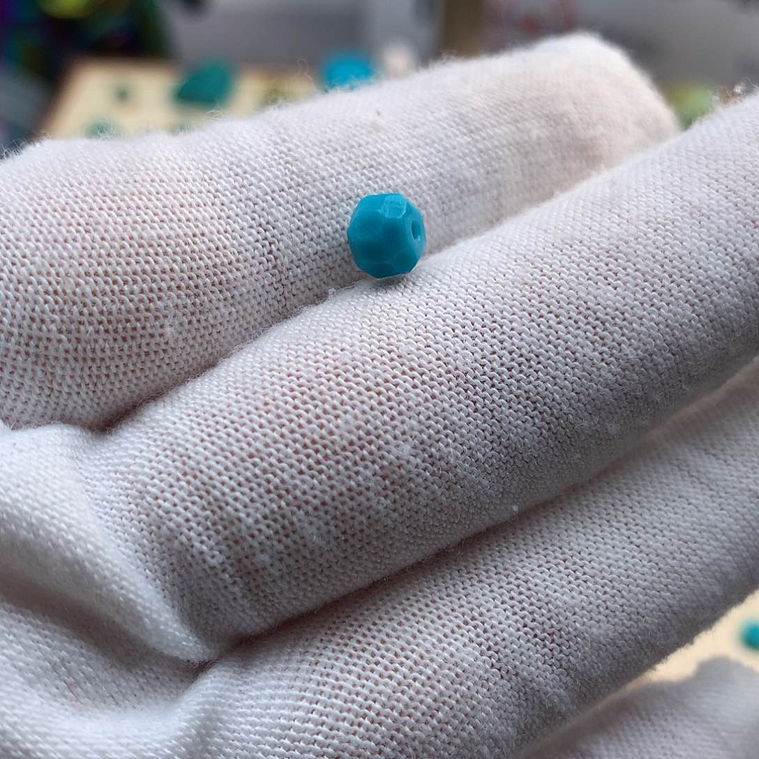 绿松石配饰未镶嵌老****）