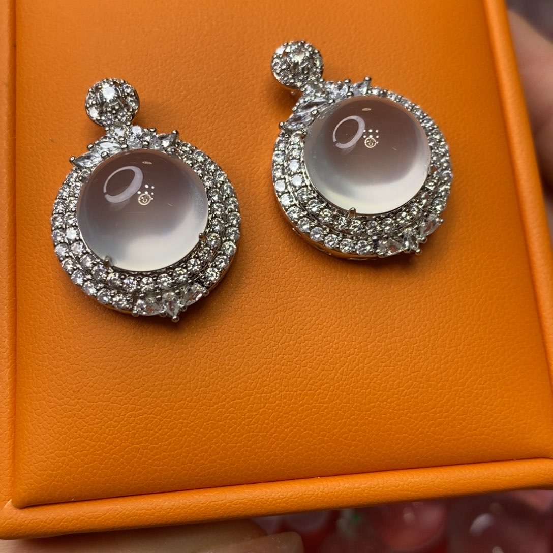 石英质玉未镶嵌吊坠随机发一