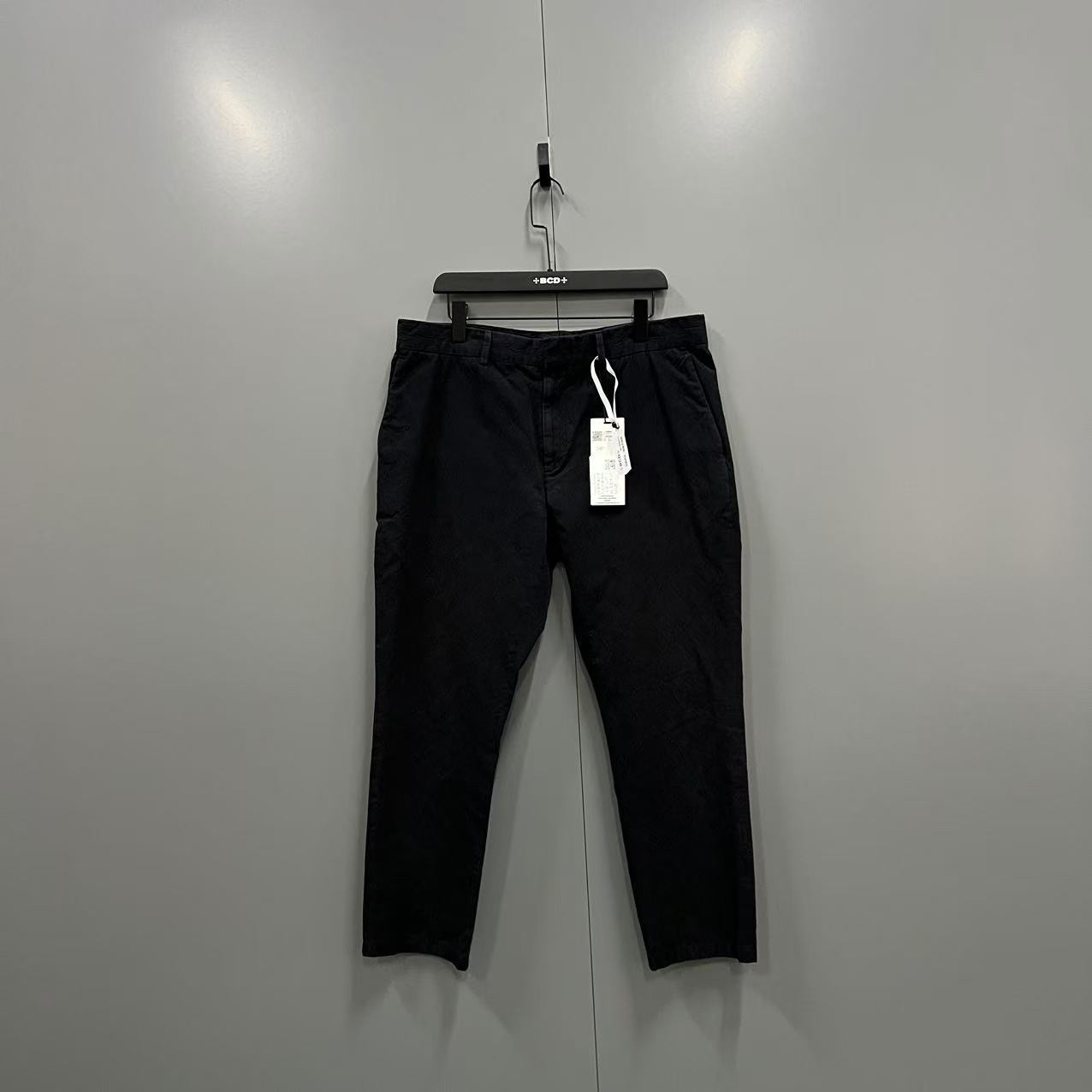 95新 LouisVuitton/路易威登 （ll） LV 黑色满印老花九分裤 46码