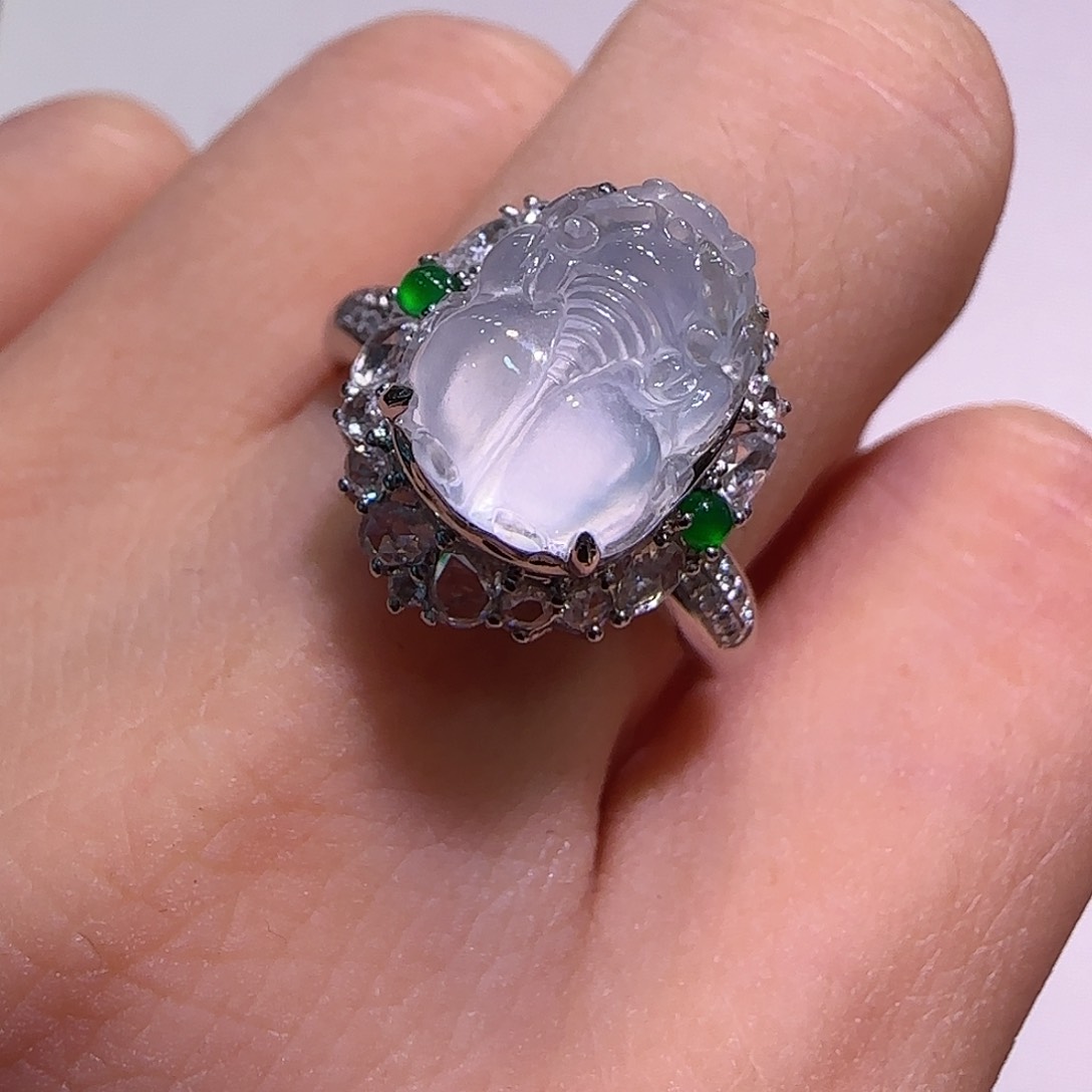 翡翠戒指18K金镶嵌貔貅