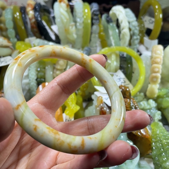 岫玉未镶嵌手镯62.63