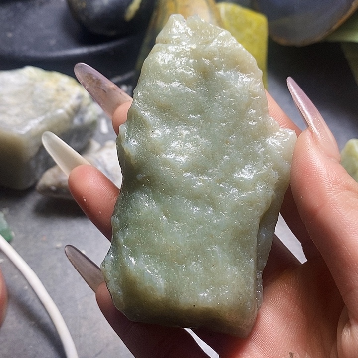 透闪石质玉未镶嵌珠宝半成品
