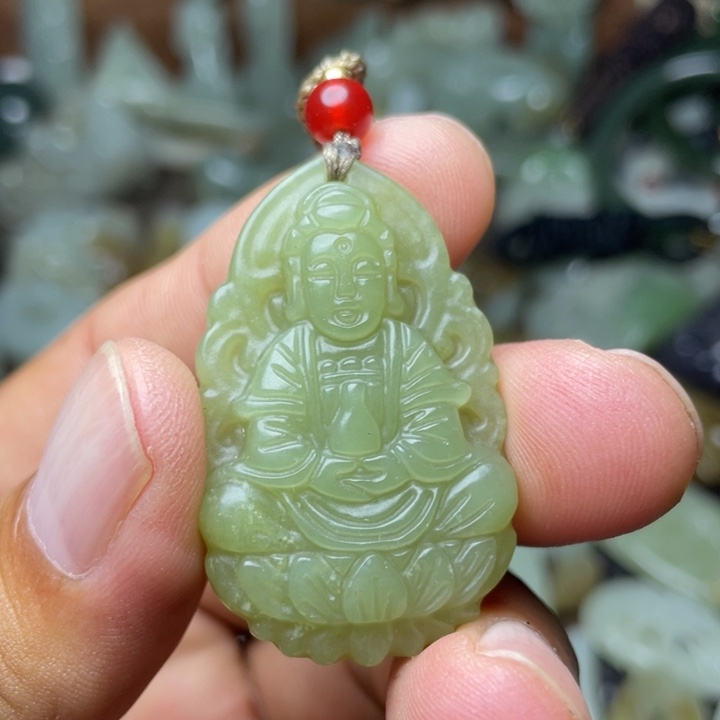 颈饰未镶嵌和田玉