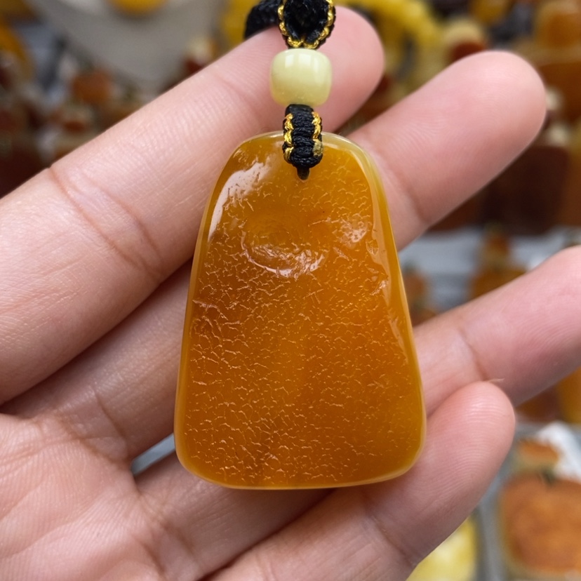 【闪购商品】琥珀颈饰未镶嵌