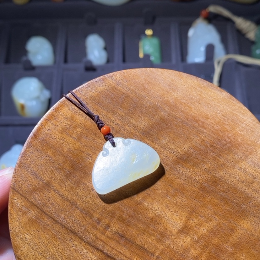 【闪购商品】吊坠(不含链)未镶嵌和田玉