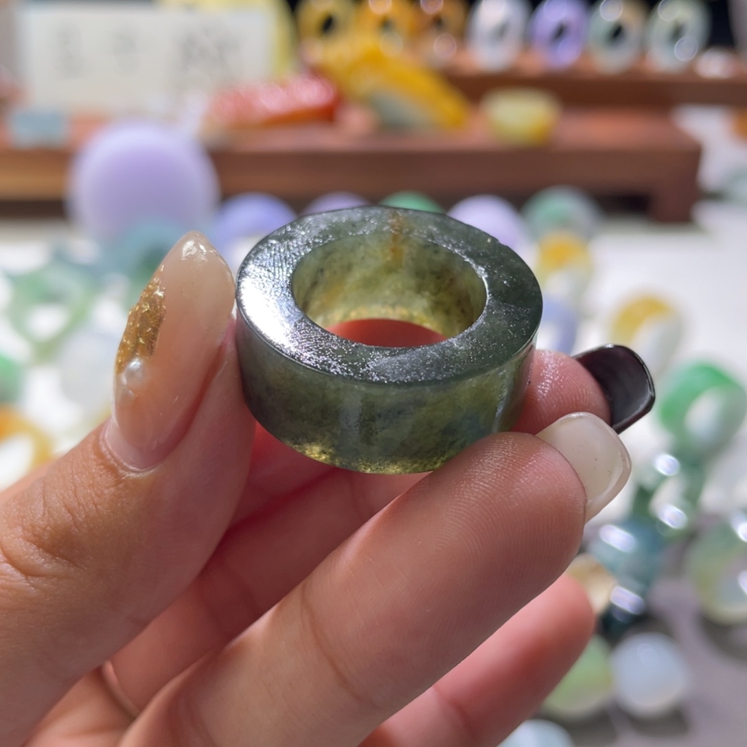 定制翡翠未镶嵌翡翠