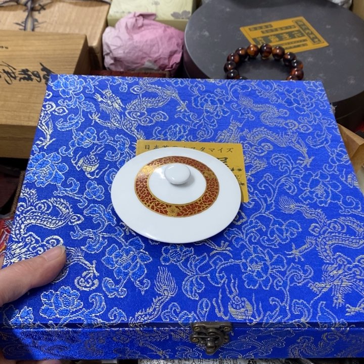 瓷片哈中古工艺品一件