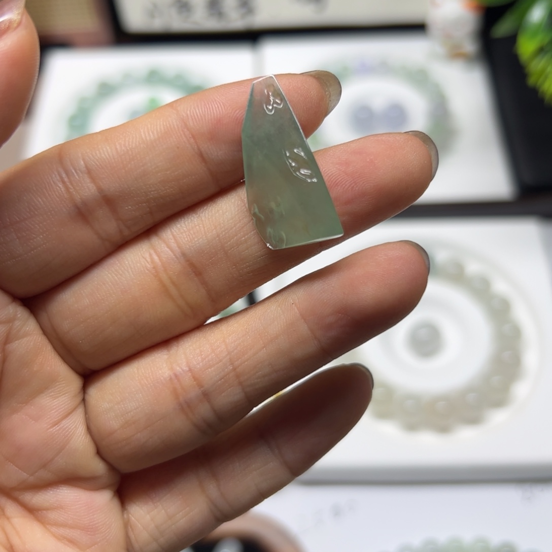 定制翡翠未镶嵌随行裸石