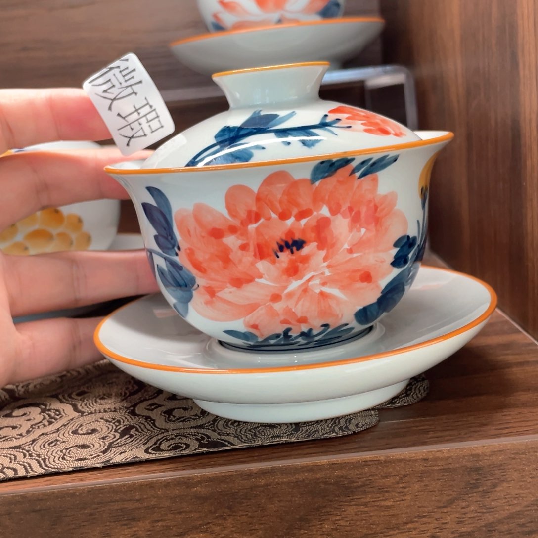 釉下手绘茶具微瑕