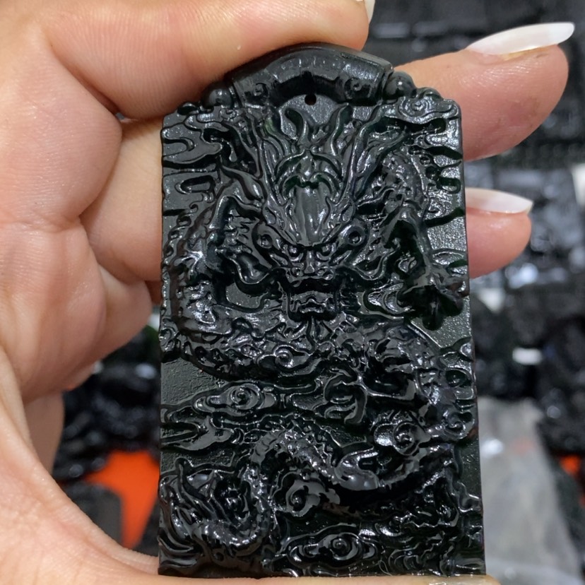 【闪购商品】未镶嵌蛇纹石玉颈饰