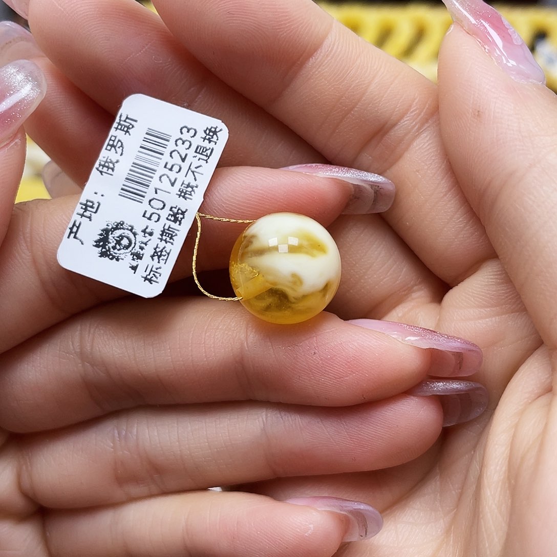 蜜蜡裸石未镶嵌圆珠14.3mm瑕疵福利