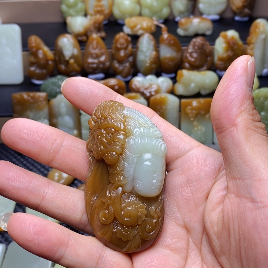 燎***岳和田玉未镶嵌吊坠(不含链)
