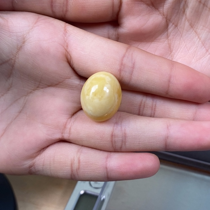 琥珀裸石未镶嵌枣珠