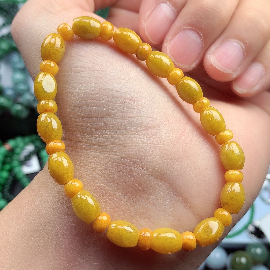 翡翠颈饰未镶嵌手串