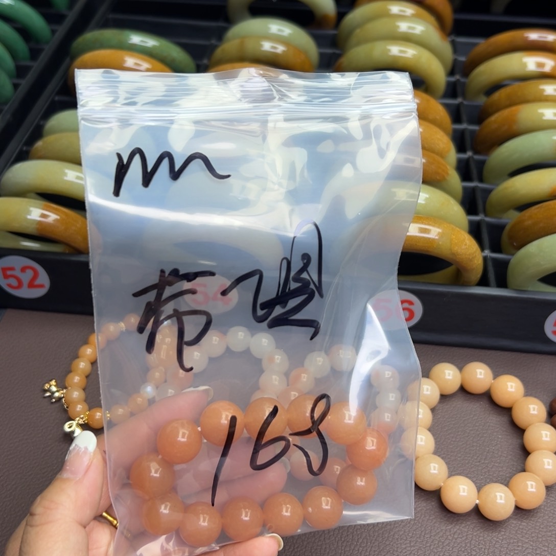 石英质玉手镯未镶嵌M***?