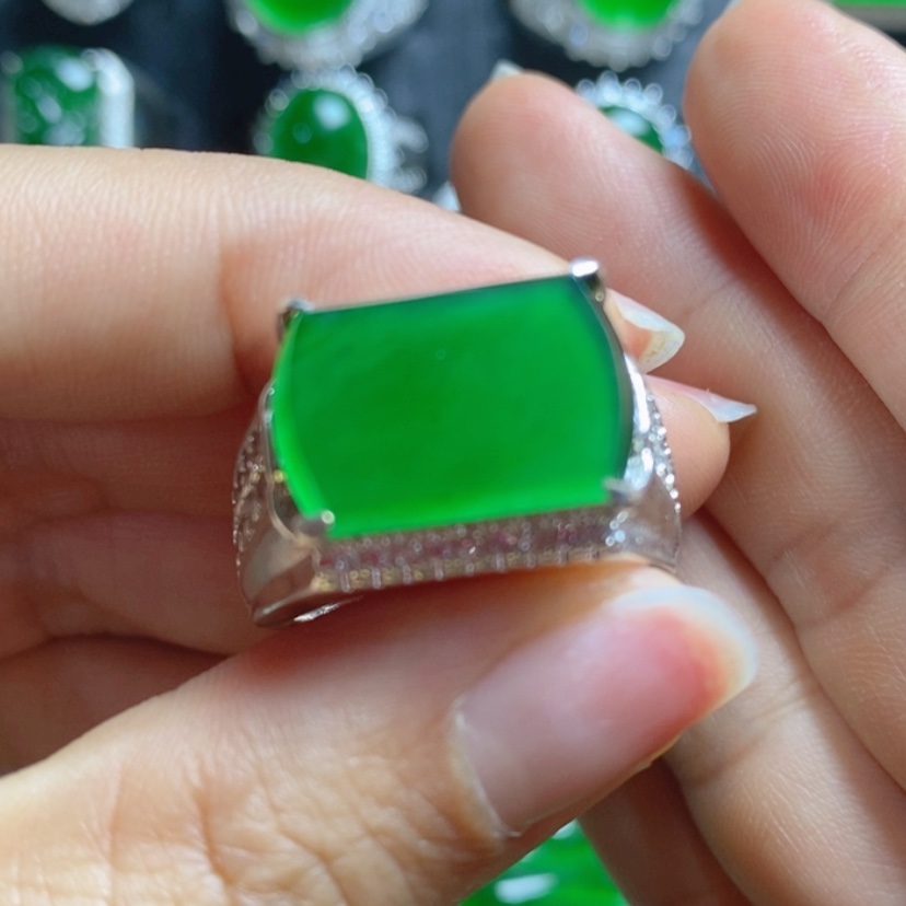 【闪购商品】翡翠挂件未镶嵌马鞍