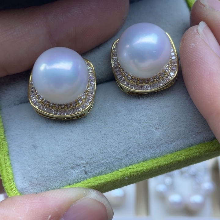银S925镶嵌耳饰淡水珍珠