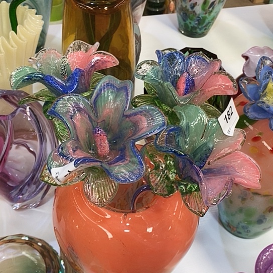 琉璃花瓶高45厘米宽9厘米