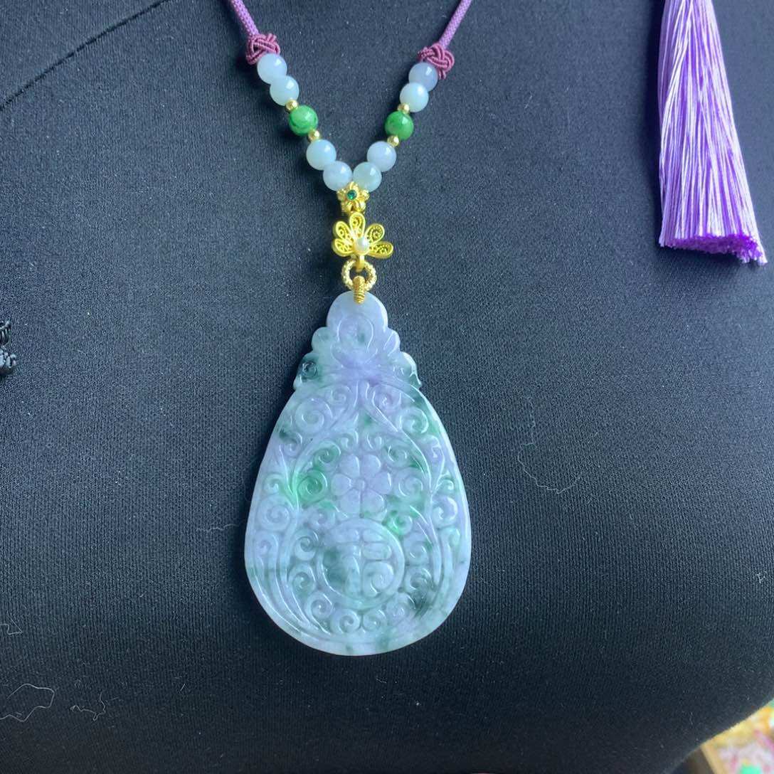 翡翠颈饰未镶嵌翡翠