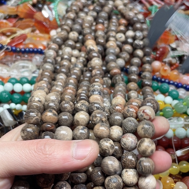 玛瑙/玉髓珠宝半成品未镶嵌一条12mm珊瑚玉