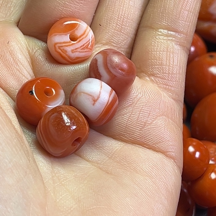 颈饰琉璃小*子琉璃………..