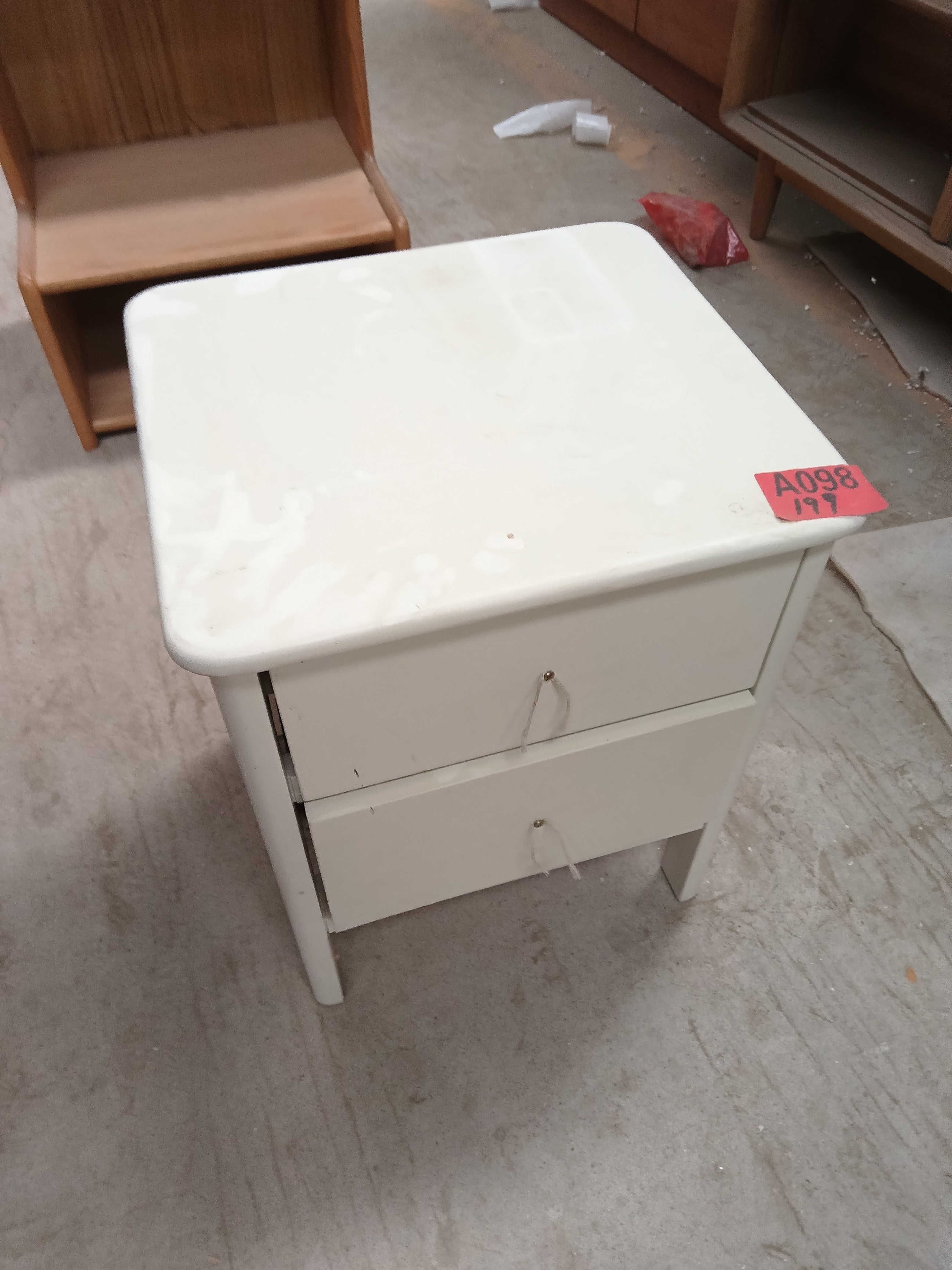 A098床头柜38*35*48瑕疵无售后