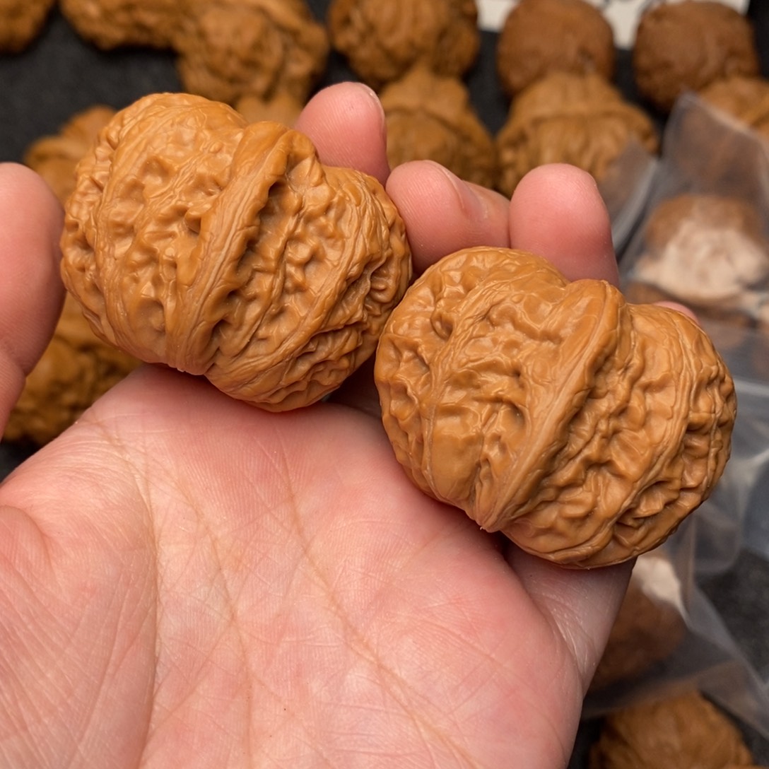 文玩核桃把件泓*元宝42