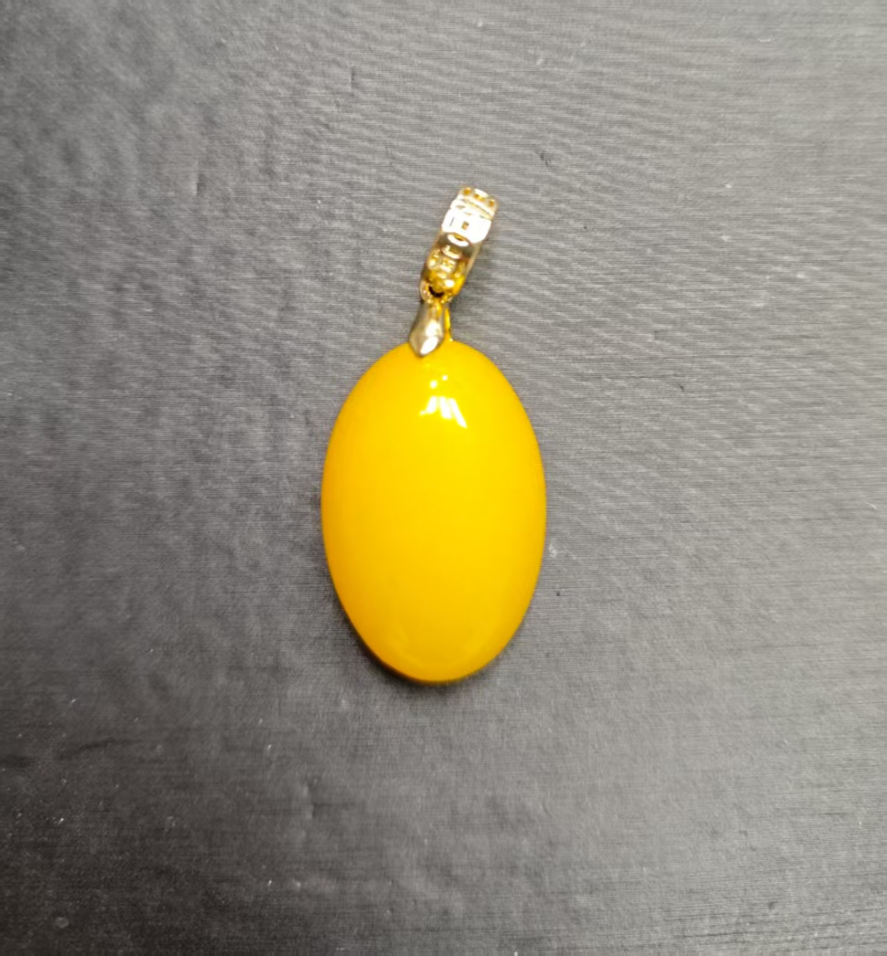 冰黄蛋面吊坠H420