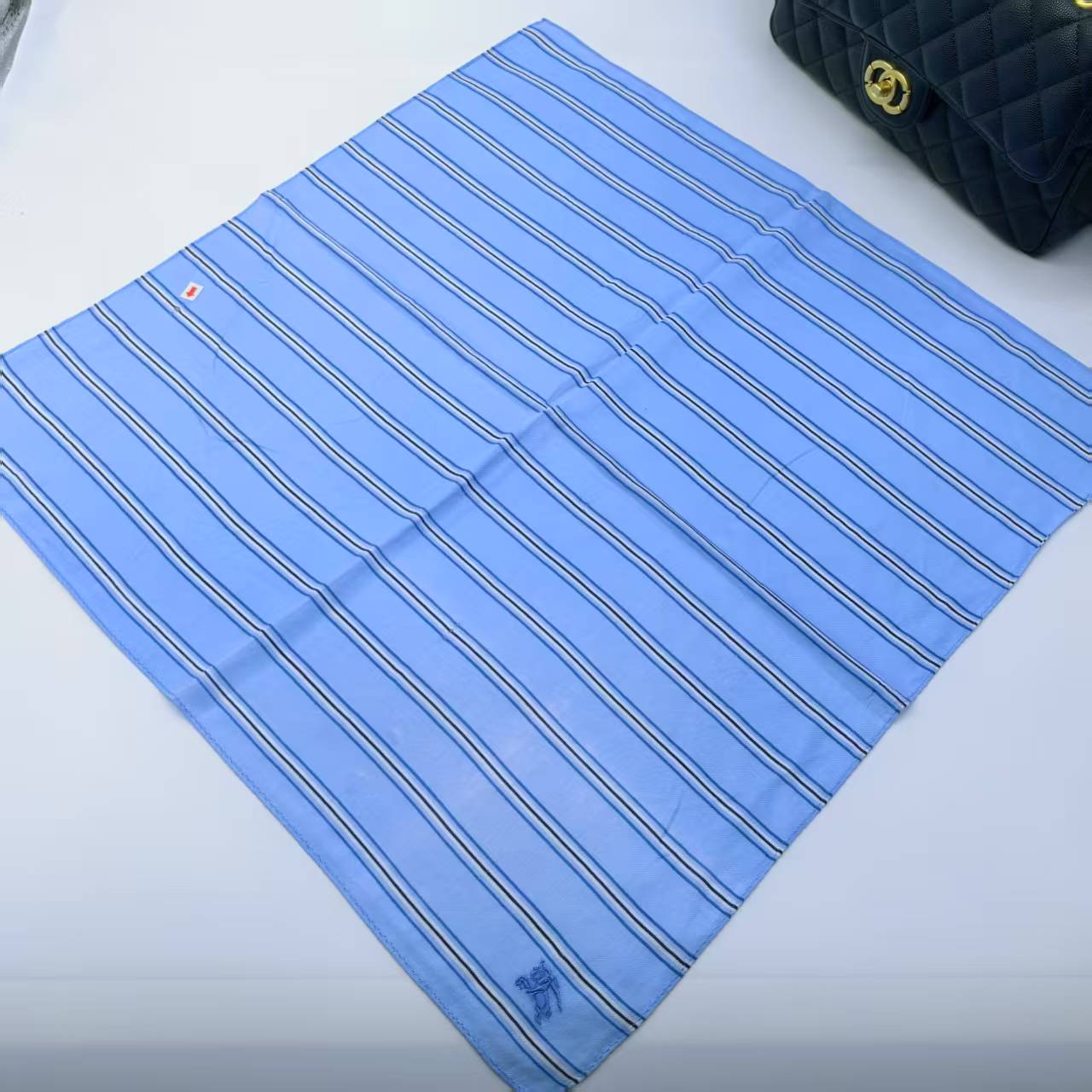 95新 BURBERRY/博柏利 海囤/巴宝莉/丝巾/微瑕yy08635