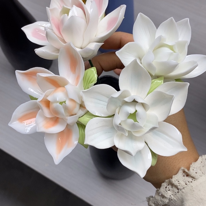 陶瓷陶瓷材料4朵茉莉花