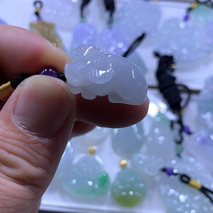 翡翠颈饰未镶嵌天然翡翠A货吊坠