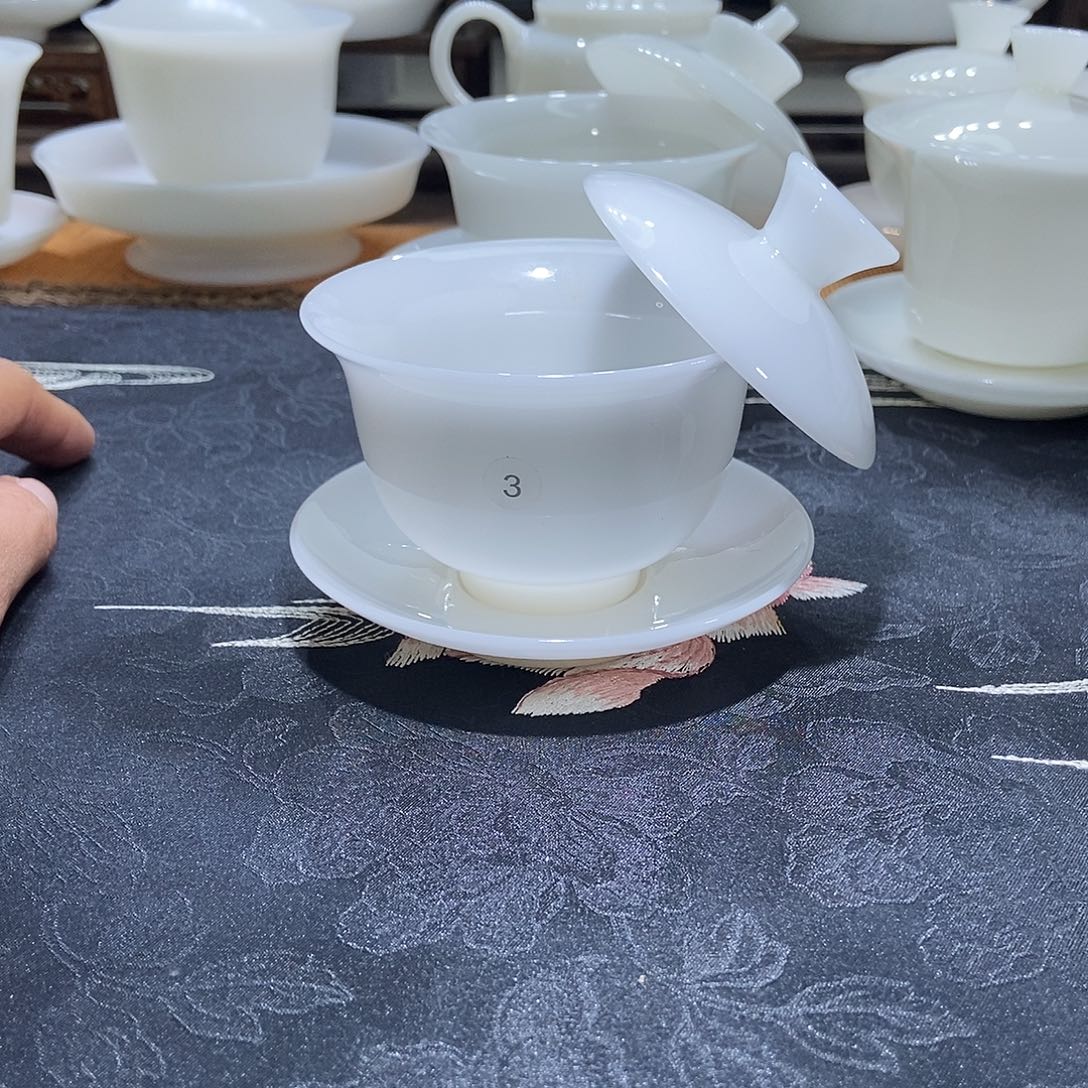 我想和她好好聊聊呢呵呵哒嘻嘻这一