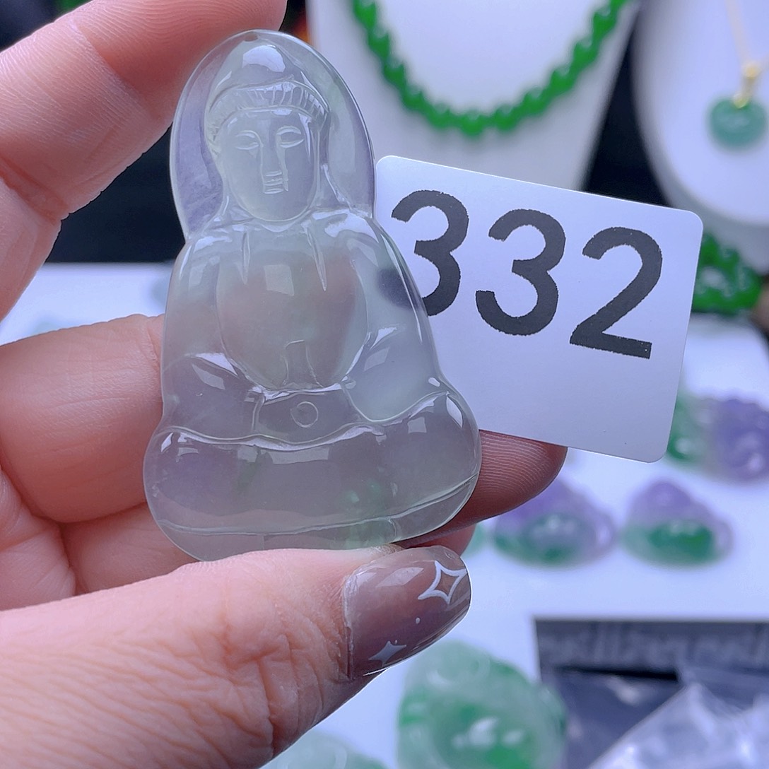 翡翠吊坠(赠链)未镶嵌