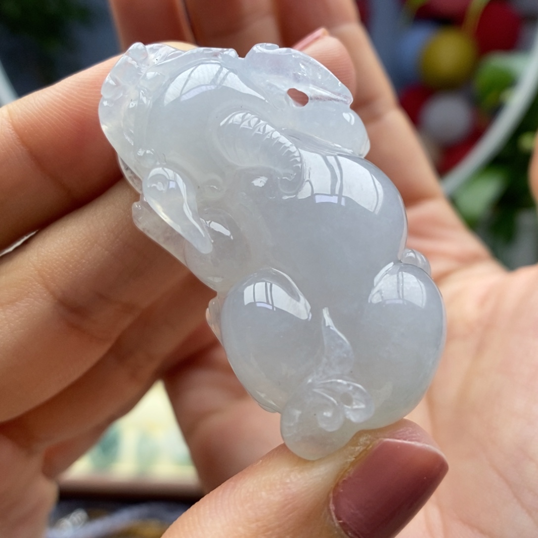 颈饰未镶嵌翡翠吊坠